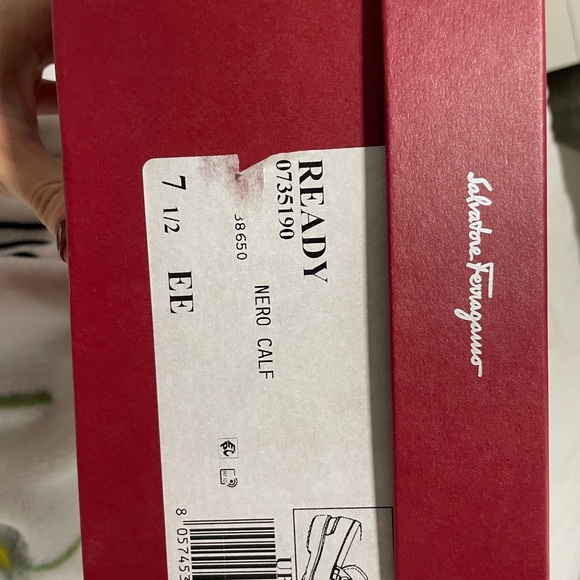 Ferragamo mens shoe - Picture 2 of 4